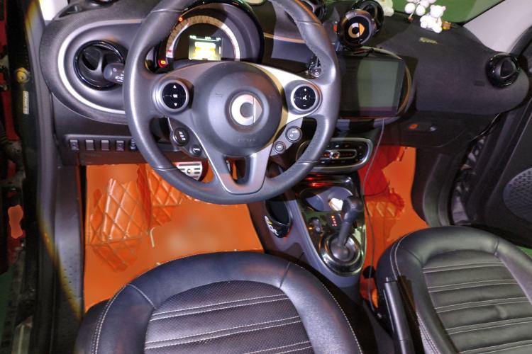 Used smart fortwo 2015 1.0L 52 kW Hardtop Passion Edition
