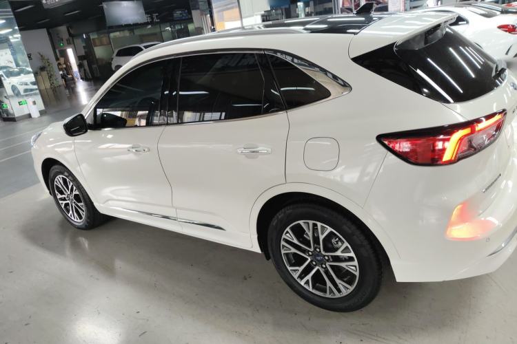 Used Ford Escape 2020 EcoBoost 245 Four-Wheel Drive Luxury Edition