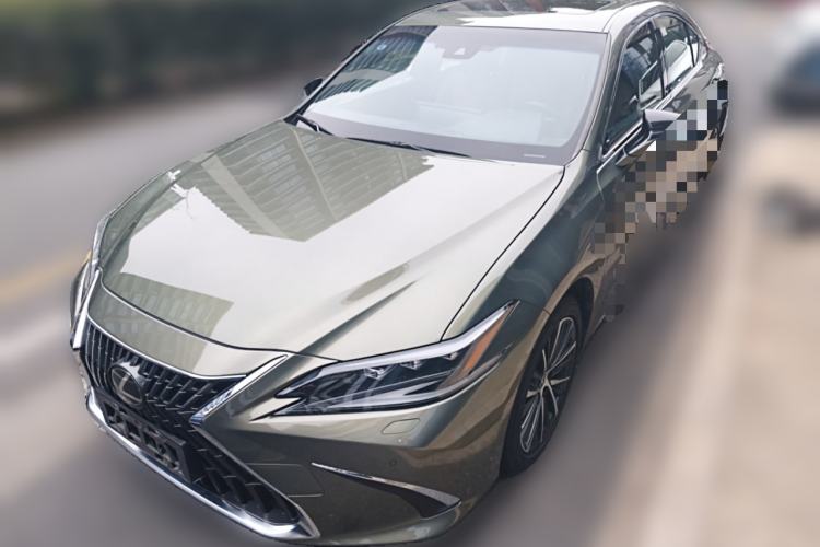 Used Lexus ES 2022 300h Deluxe Edition