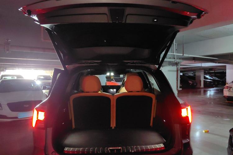 Used Lynk & Co 09 2021 2.0T Halo Six-Seater