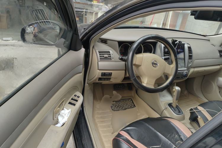 Used Nissan Sylphy 2012 Classic 1.6XE Automatic Comfort Edition Driver Seat