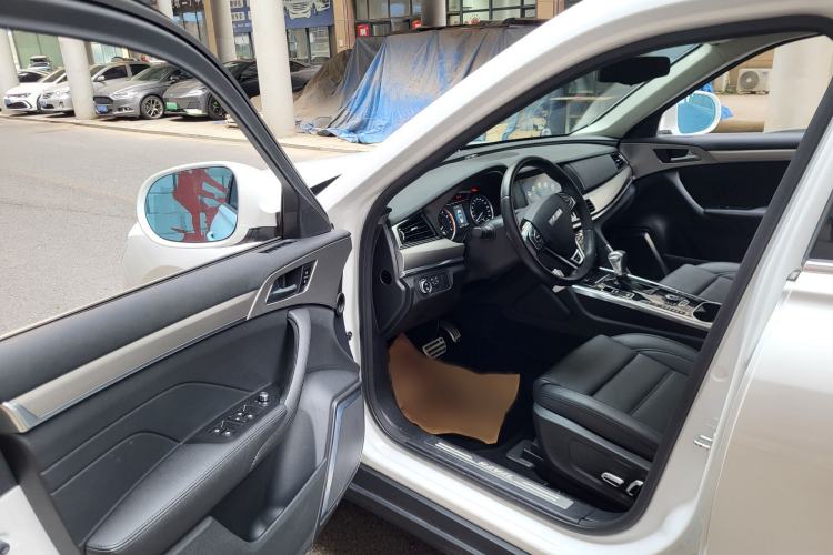 Used Haval H7 2017 Blue-Label H7L 2.0T Automatic Luxury Model Interior 10