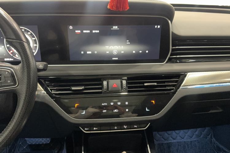 Used Hongqi HS5 2019 2.0T Smart Connect Flagship Edition Audio And AC Panel