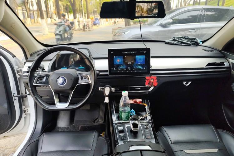 Used BYD Qin Pro New Energy 2019 EV Super Edition Standard Version Smart Connect Leading Style Center Console