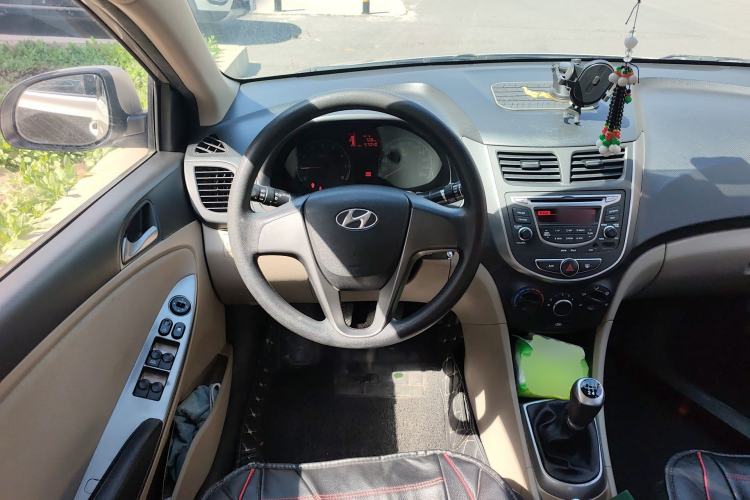 Used Hyundai Verna (older generation) 2014 1.4L Manual Smart GLS Trim
