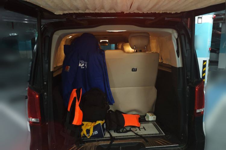 Used Mercedes-Benz V-Class 2020 V 260 L Long-wheelbase Luxury Edition Trunk