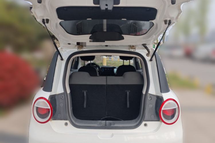 Used CHANGAN NEVO Lumin 2022 301km Honey-Sweet Version Trunk