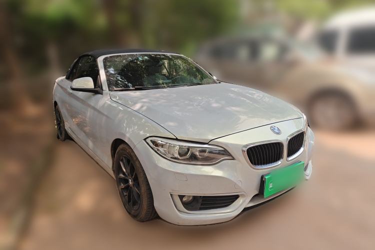 Used BMW 2 Series 2015 218i Convertible Coupe Front Right 45 Deg