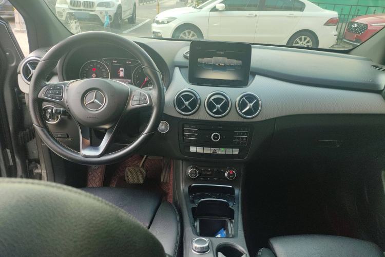 Used Mercedes-Benz B-Class 2017 B 200 Fashion Model
