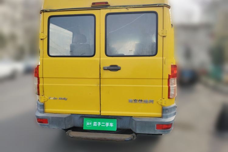 Used Iveco Daily 2014 2.5T-A35 NJ6484ACM47Z4