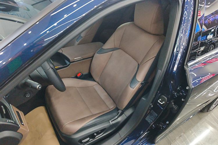 Used Lexus ES 2025 200 Premium Edition