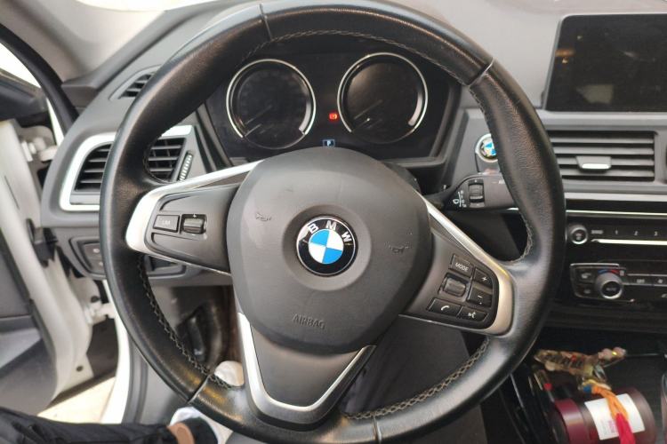 Used BMW 1 Series 2017 118i Design Package Model Steering Wheel