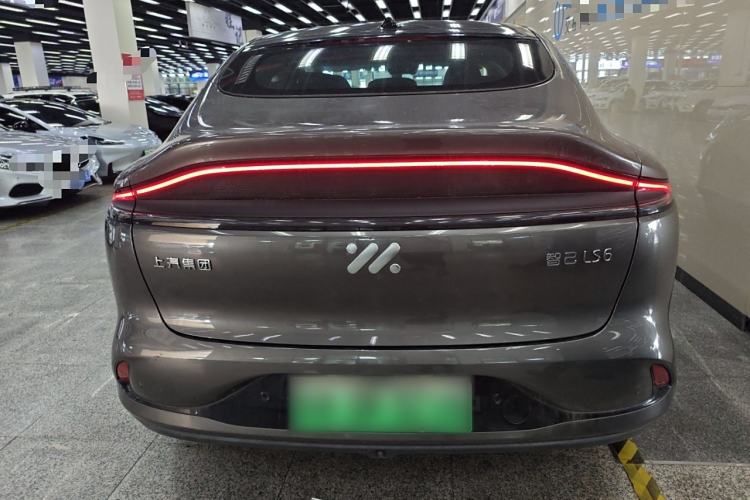 Used IM LS6 2023 Max Standard Edition
