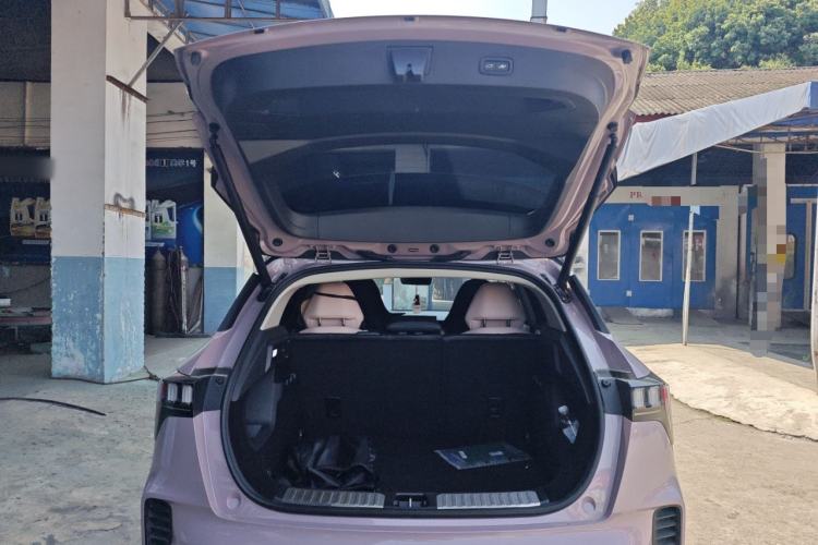 Used Lynk & Co 06 2021 1.5T Shero Pink Special Edition
