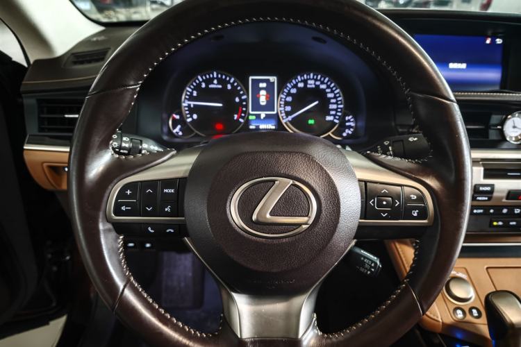 Used Lexus ES 2015 200 Elite Edition Steering Wheel