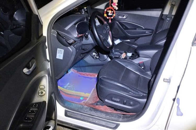 Used Hyundai Grand SantaFe 2013 3.0L 7-Seater Four-Wheel-Drive Comfort Edition
