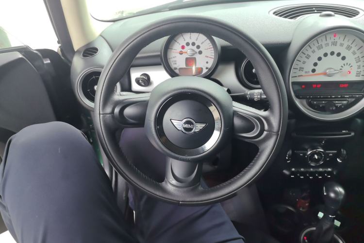 Used MINI 2011 1.6L ONE
