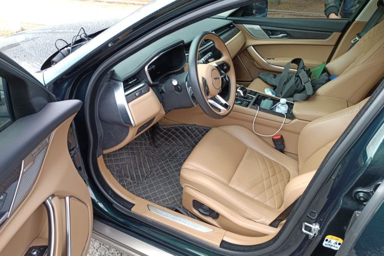 Used Jaguar XFL 2023 XFL 2.0T P250 Two-Wheel-Drive Prestige Luxury Gold Edition Left Front Seat