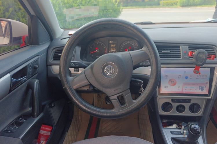 Used Volkswagen Lavida 2013 Revised Classic 1.6L Manual Fashion Edition Steering Wheel