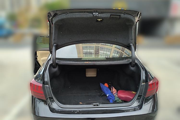 Used Lexus ES 2010 240 Elegant Edition Trunk