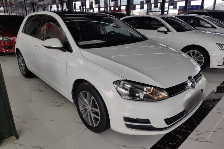 Used Volkswagen Golf 2016 230TSI Automatic Luxury Version
