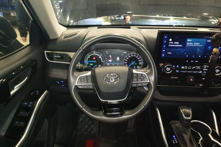 Used Toyota Highlander 2022 Dual-Engine 2.5L Four-Wheel Drive Prestige Version 7 Seats Steering Wheel