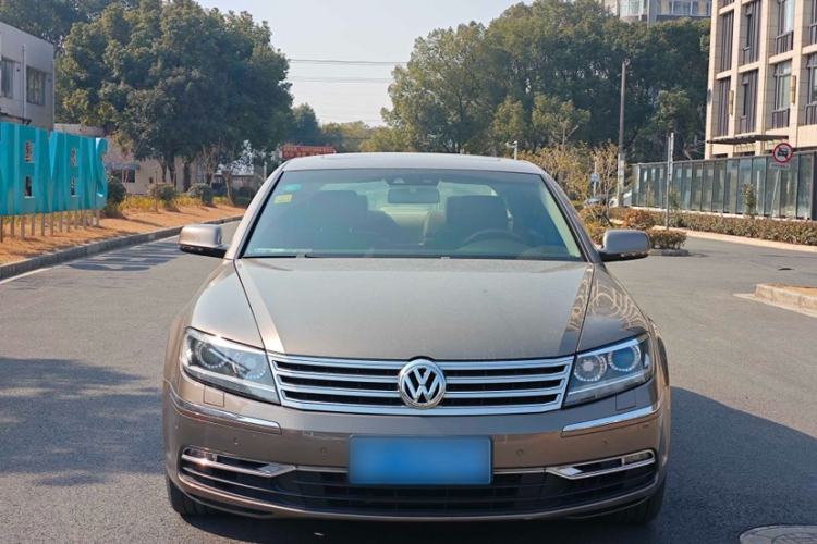 Used Volkswagen Phaeton 2012 3.6L Deluxe Custom Edition
