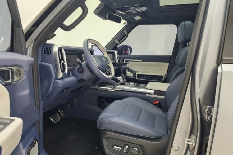 Used JETOUR Shanhai Traveler C-DM 2024 C-DM 208KM Mountain & Wilderness Edition Left Front Seat