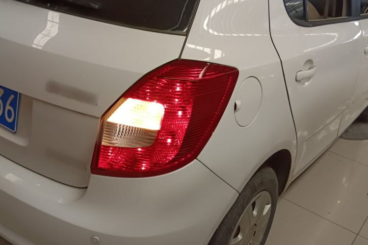 Used Skoda Fabia 2014 1.4L Manual Crystal Edition
