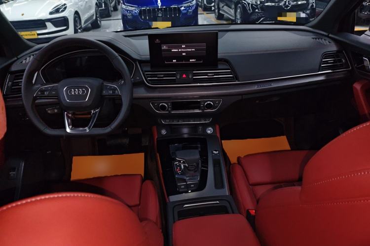 Used Audi Q5L 2025 Facelift 45th Anniversary Collector's Edition 40 TFSI Luxury Dynamic Version
