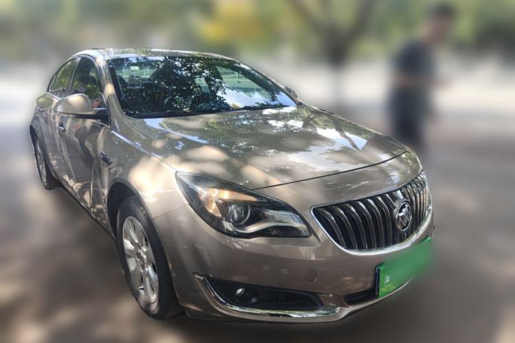 Used Buick Regal 2015 1.6T Elite Tech Model Front Right 45 Deg