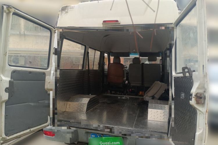 Used Iveco Daily 2014 2.5T-A35 NJ6484ACM47Z4 Trunk