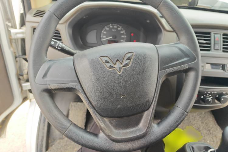 Used Wuling Rongguang 2020 1.2L S Base Model China VI Steering Wheel