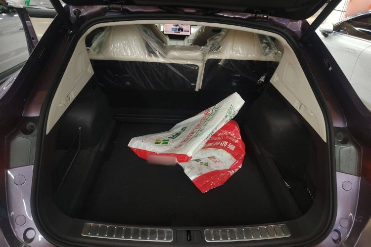 Used Hima Luxeed R7 2024 All-Electric 802 km Max
