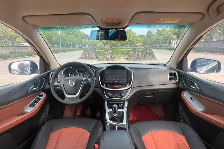 Used Baojun 560 2015 1.8L Manual Elite Edition
