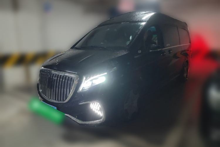 Used Mercedes-Benz V-Class 2023 Mercedes-Benz V-Class 2.0T automatic gasoline 7-seater modified vehicle with all necessary paperwork