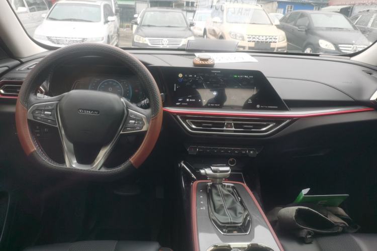 Used CHANGAN OSHAN X5 2021 1.5T DCT Prestige Edition Center Console