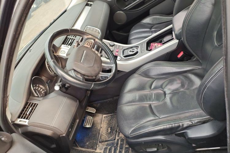 Used Land Rover Range Evoque 2013 2.2T 5-Door Diesel Edition Left Front Seat