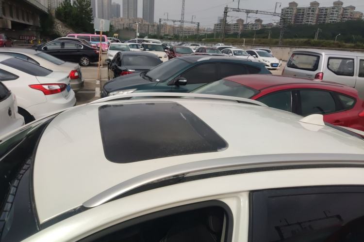 Used Venucia T90 2017 2.0L CVT Smart Edition Roof