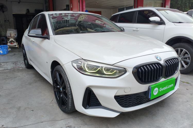 Used BMW 1 Series 2021 125i M Sport Night Edition Front Right 45 Deg