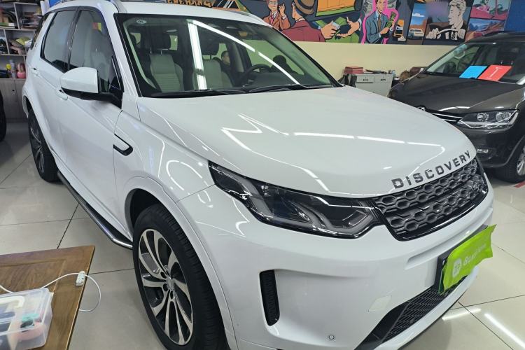 Used Land Rover Discovery Sport New Energy 2022 Facelifted P300e Plug-in Hybrid Electric Version Front Right 45 Deg