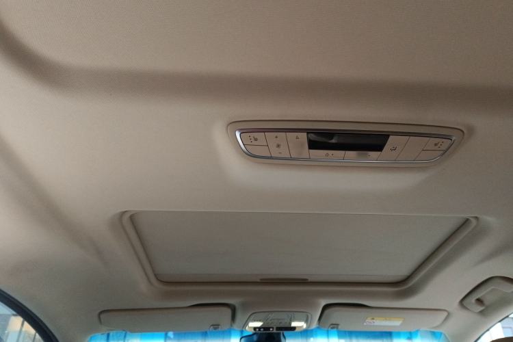 Used Buick GL8 2022 ES Landtrek 653T Luxury Edition