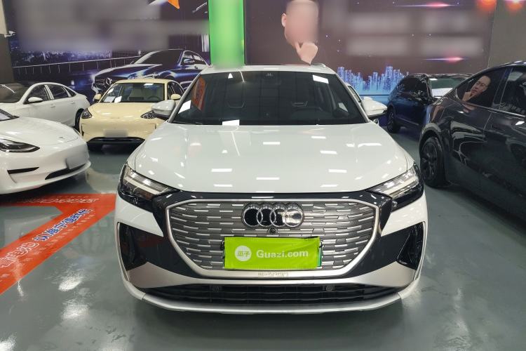 Used Audi Q4 e-tron 2022 50 e-tron quattro Visionary Edition Front