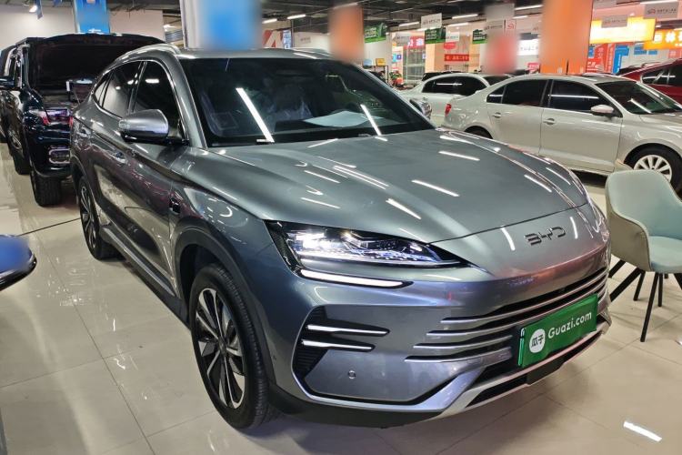 Used BYD Song PLUS New Energy 2025 DM-i Smart Drive 112KM Prestige Model Front Right 45 Deg