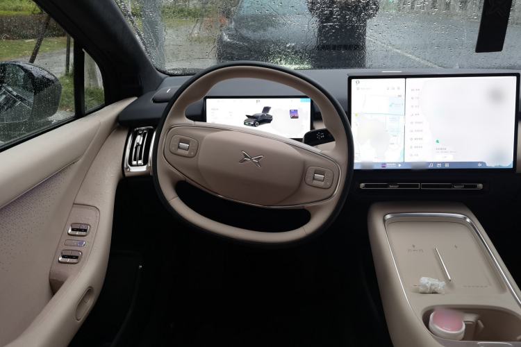 Used XPeng P7+ 2024 Long-Range Max Steering Wheel