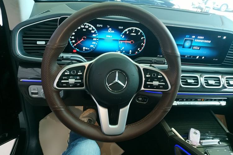 Used Mercedes-Benz GLE 2021 GLE 350 4MATIC Stylish Model Steering Wheel