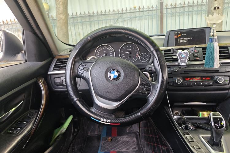 Used BMW 3 Series 2014 328Li Fashion Model
