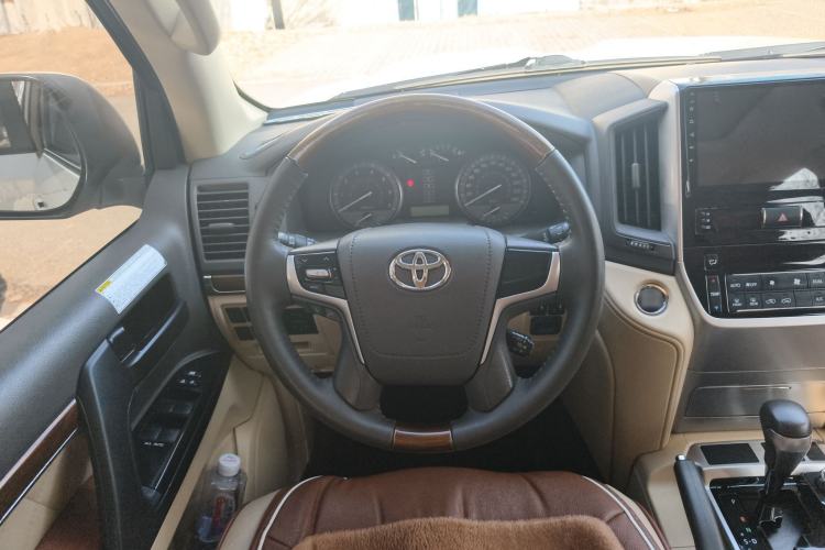 Used Toyota Land Cruiser 2016 4.0L Automatic GX-R
