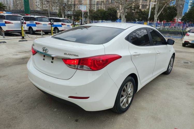 Used Hyundai Elantra (5th Generation / Langdong) 2012 1.6L Automatic Fashion Edition
