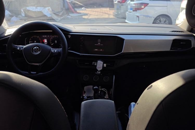 Used Volkswagen Tayron 2021 330TSI Two-Wheel Drive 30th Anniversary Edition Center Console